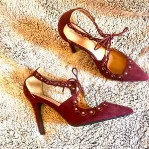 Mocrosuede wide width, pointy toe studded pumps